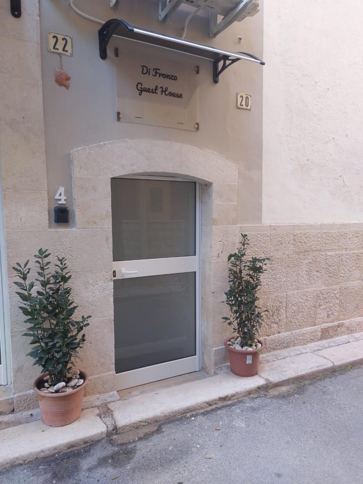 Di Fronzo Guest House A Triggiano Εξωτερικό φωτογραφία