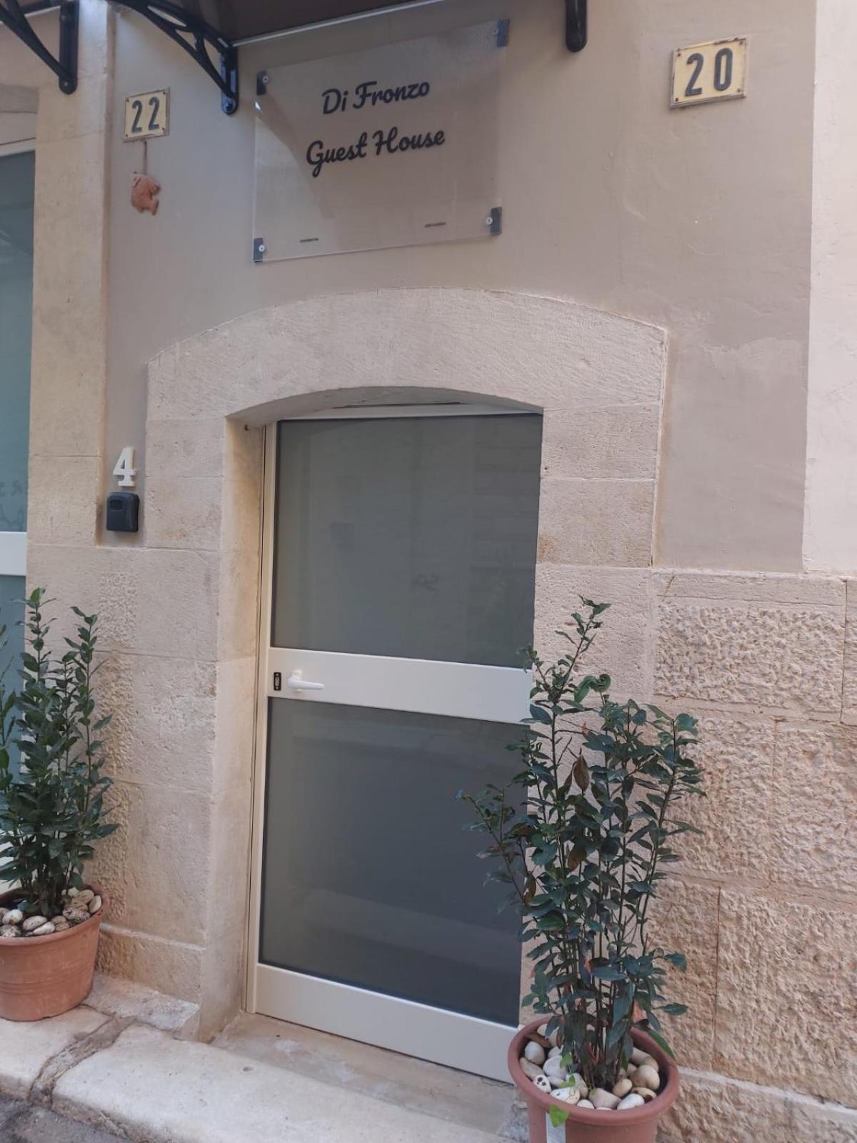 Di Fronzo Guest House A Triggiano Εξωτερικό φωτογραφία