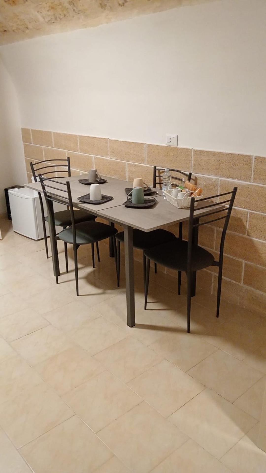 Di Fronzo Guest House A Triggiano Εξωτερικό φωτογραφία